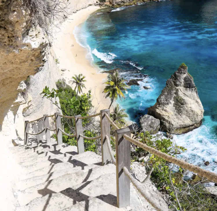 evolucion diamond beach nusa penida