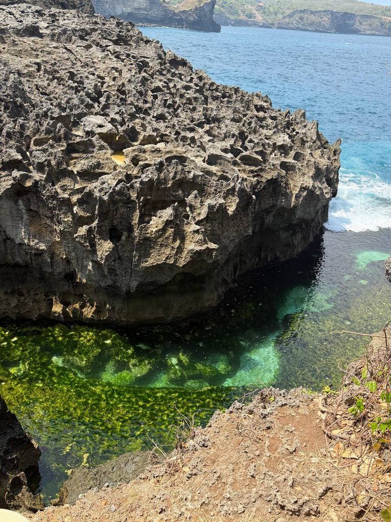 rocas calizas broken beach bali